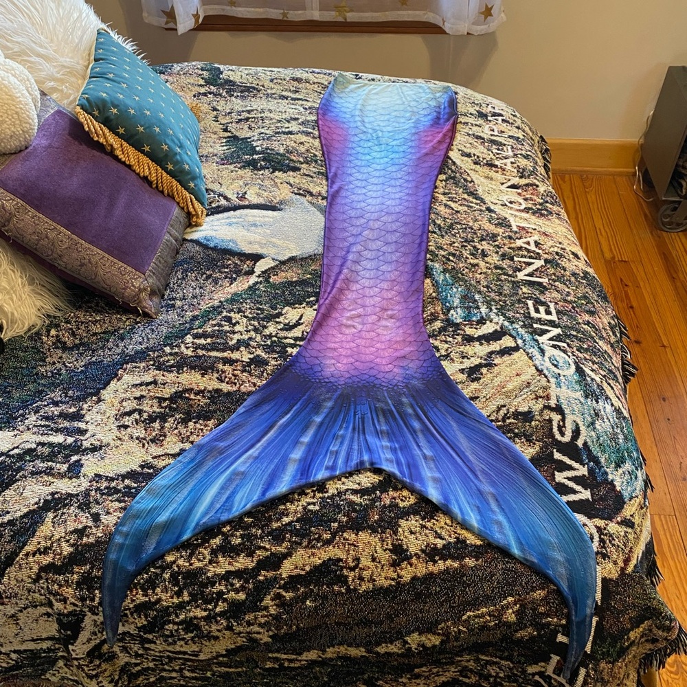 Mertailor fantasea tail skin size small swimmable mermaid tail